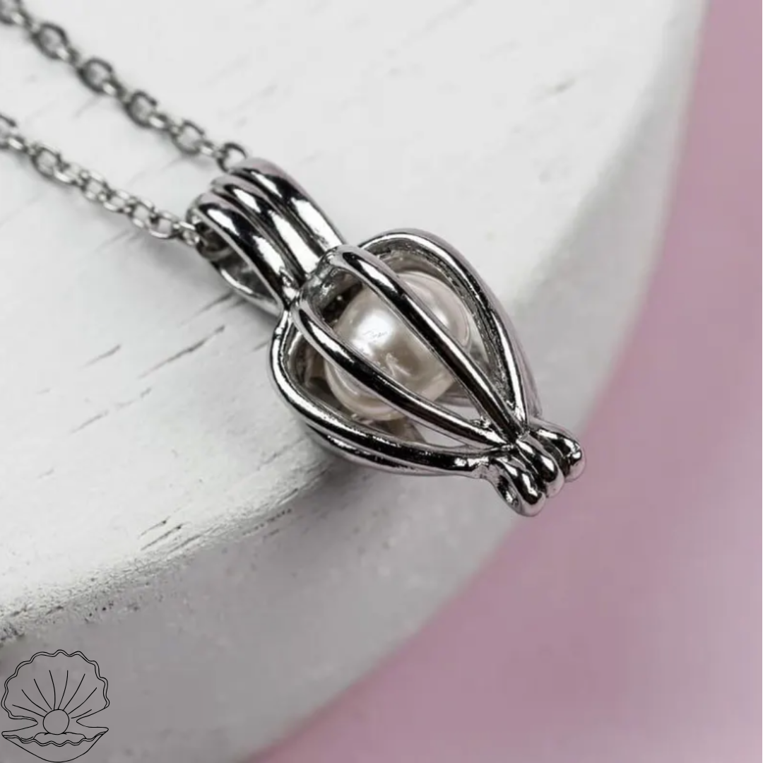 "The Pearl of Desire” necklace