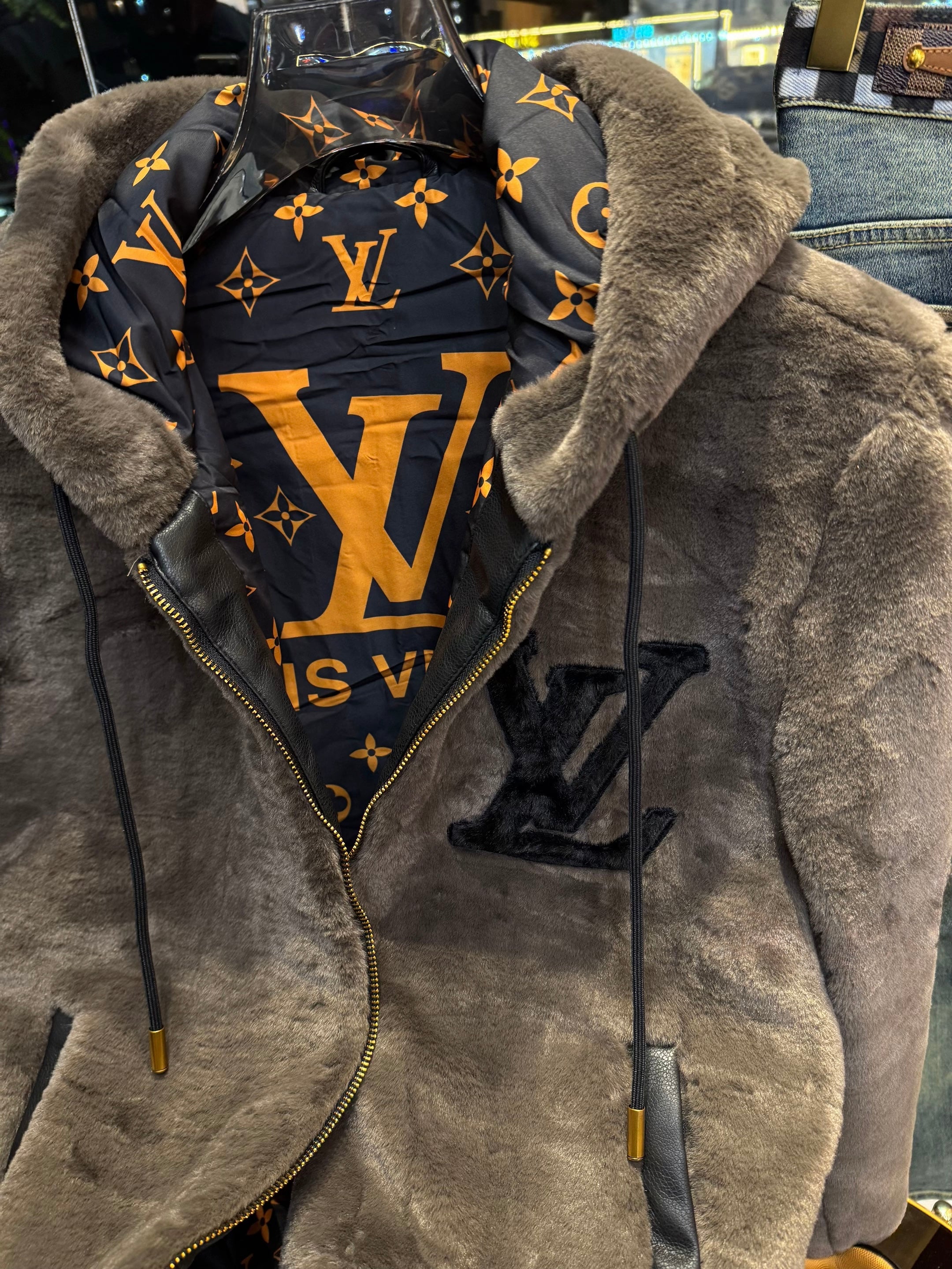 L.V - COLLECTION JACKET REBELS PRIVE'