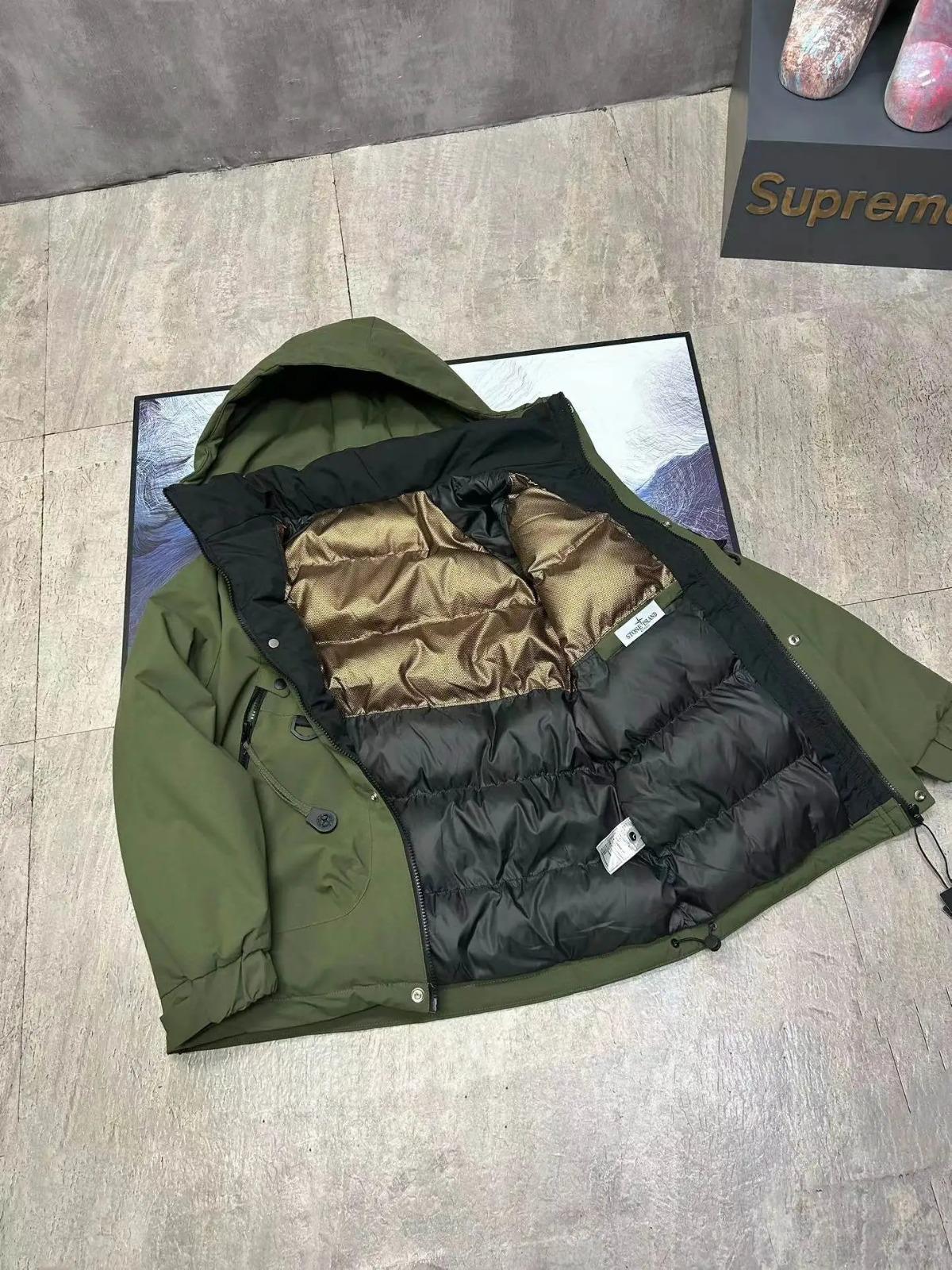 STONE ISLAND : JACKET  • REBELS PRIVE'